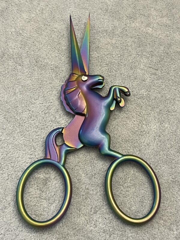 Unicorn Saks - Image 2