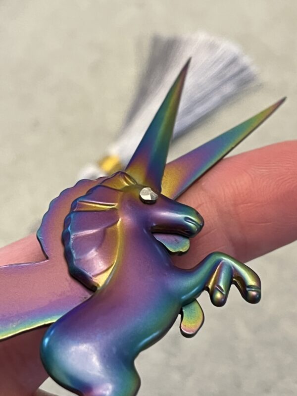 Unicorn Saks - Image 4