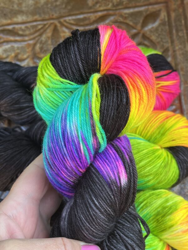 Rainbow Black - Assigned Pooling