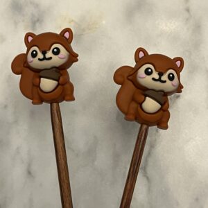 Squirrel with Acorn - 3D